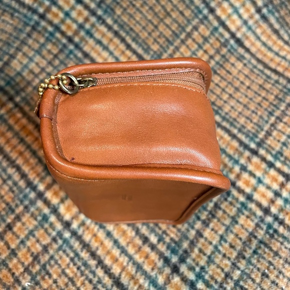 Coach 90s SLG Caramel Travel Case #6925 - Picture 3 of 8